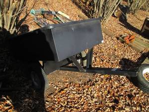 lot 8 image: Small Metal box lawnmower utility t...