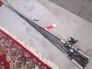 lot 177 image: Nice variety of fishing rods and 1-...