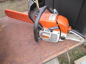 lot 22 image: Stihl wood boss 028AV gas powered c...