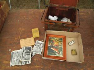 lot 25 image: Vintage lightweight wood sewing box...
