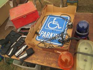 lot 26 image: Heavy duty power tool case, handful...