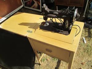 lot 54 image: Vintage wood elevated single drawer...