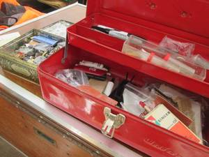 lot 55 image: Red metal Union tool box plus vinta...