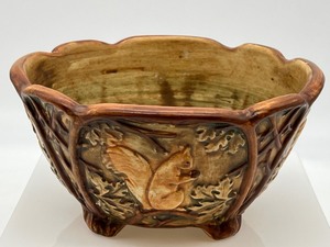 lot 5 image: Antique WELLER POTTERY - Flemish Ware Woodcraft Squirrel Footed Bowl
