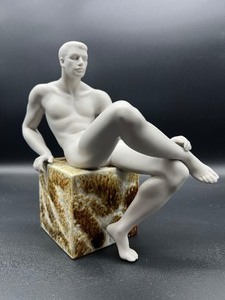 lot 61 image: LLADRO - Essence of Man I - #010.18147 - with the Original Box
