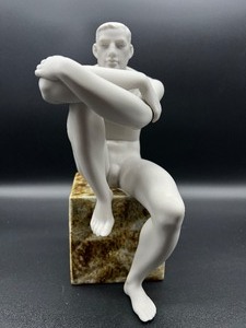 lot 62 image: LLADRO - Essence of Man III - #010.18149 - with the Original Box