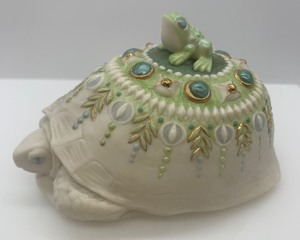 lot 29 image: Vintage CYBIS Bisque Rare Turtle The Baron and Frog #1