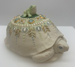 lot 30 image: Vintage CYBIS Bisque Rare Turtle The Baron and Frog #2