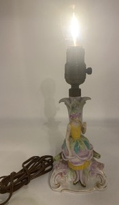 lot 43 image: Vintage ART DECO German Figurine Lamp