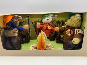 lot 100 image: Vintage STEIFF, set of 3 Nimrod Mohair Teddy Bears, Camping NIB, LE