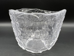 lot 221 image: KOSTA BODA Art Glass Bowl - With the Original Label - Sweden - Rhapsody #2