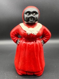 lot 255 image: Vintage Black Americana - Cast Iron Mammy Bank - Red Scarf
