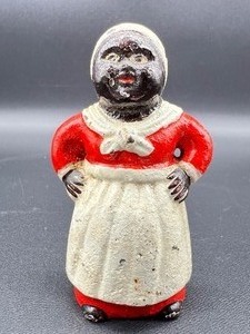 lot 262 image: Vintage Black Americana - Mini Cast Iron Mammy Bank - #2