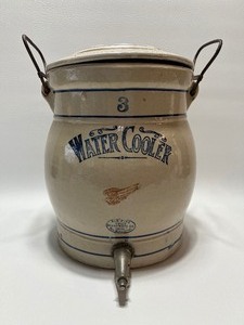 lot 157 image: Vintage RED WING POTTERY Stoneware Water Cooler #3