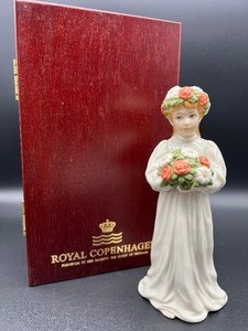 lot 175 image: ROYAL COPENHAGEN Porcelain Figurine - Lisbeth - LE 3777500