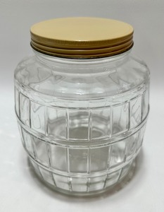 lot 192 image: 1940s VINTAGE Barrel Faceted GLASS JAR with Metal Screw Top Lid