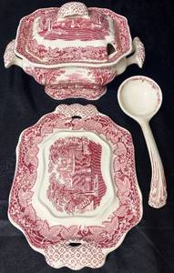 lot 90 image: Masons Vista Pink Sauce Tureen with Underplate & Ladle England Ironstone