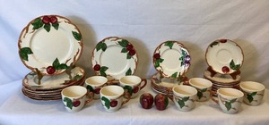lot 61 image: Vintage Franciscan Apple Earthenware Dinnerware Set