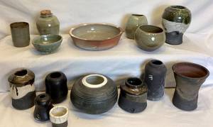 lot 97 image: 15 pieces of Studio Pottery from Various Artists in Deep Shades