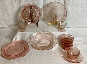 lot 121 image: Collection of Pink Depression Glass #2- Assorted Styles