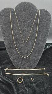 lot 1 image: 14K Gold Collection