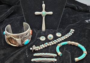 lot 22 image: Turquoise Themed Jewelry Collection