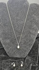 lot 15 image: Sterling Silver & Cultured Pearl Diamond Necklace and Earrings