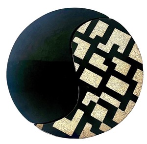 lot 45 image: Eggshell Inlay Lacquer 2 Piece Round Keepsake Box