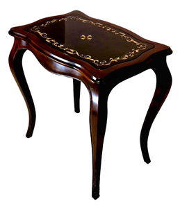 lot 37 image: Small Wood End Table With Eggshell Inlay Design