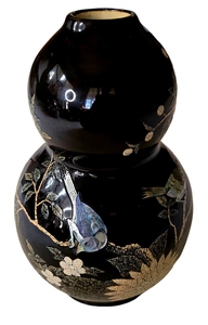 lot 68 image: Black Vase With Eggshell & Mother of Pearl Inlay