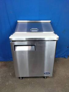 Atosa MSF8301GR 28 1 Door Sandwich  Salad Prep Table with 7 Stainless Steel 16 Sized Pans