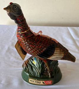 lot 10 image: Vintage Wild Turkey Limited Edition Ceramic Decanter #6 in Original Box
