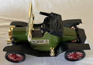 lot 12 image: Vintage Model T Ford by Beam Decanter in Original Box