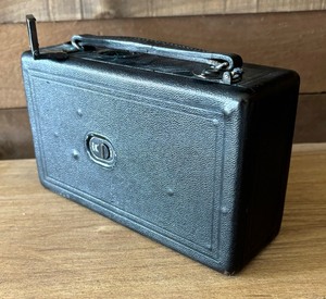 lot 74 image: Vintage Cine Kodak Model B Camera