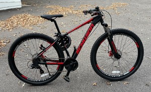 lot 81 image: Schwinn Bonafide Bicycle