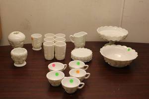 lot 25 image: Collection of Milk Glassware - Assorted Bowls, Cups, and Vases