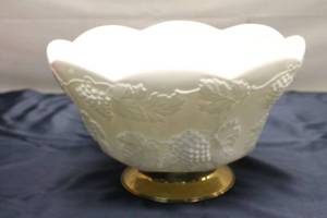 lot 70 image: Vintage White Porcelain Grape Design Bowl with Gold Base and Matching Ladle