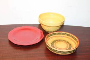 lot 120 image: Set of 3 Handcrafted Serving Bowls and Plate - Includes Yellow Bowl, Decorative Bowl, and Red Plate