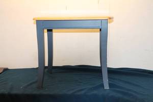 lot 139 image: Small Square Side Table - Light Wood Top with Gray Legs