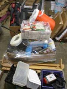BR- Pallet of random items, Igloo c...