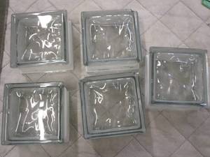 y2- 5 glass window cubes. Some are ...