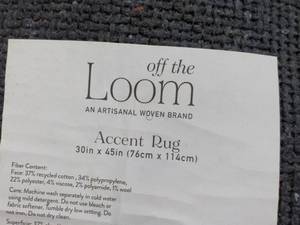 Loom Accent Rug 30 x 45...