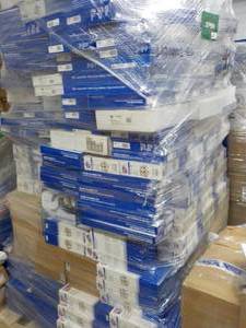 Pallet of Car Quest air Auto Filter...