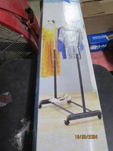 lot 18 image: garment rack...