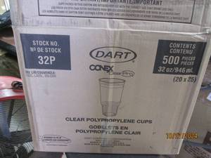 lot 125 image: case of 500 32 oz clear plastic cup...
