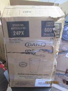 lot 126 image: caseof 500 24 oz plastic cups...