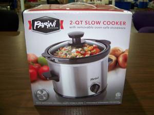 lot 9 image: Parini Cookware 2-Quart Slow Cooker  Crock Pot Kitchen Appliance