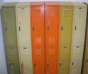 lot 24 image: Lyon Double-Tier Heavy Duty Industrial Metal Lockers