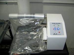 lot 42 image: Handy Pak Mini Air Cushion Machine