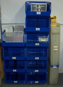 lot 65 image: Miscellaneous Lot of Various Size Storage Bins